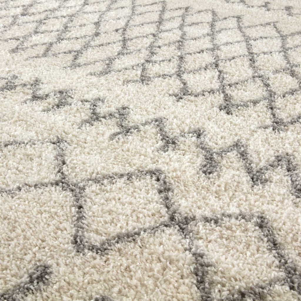 Moroccan Ivory Grey Shaggy Rug | 900